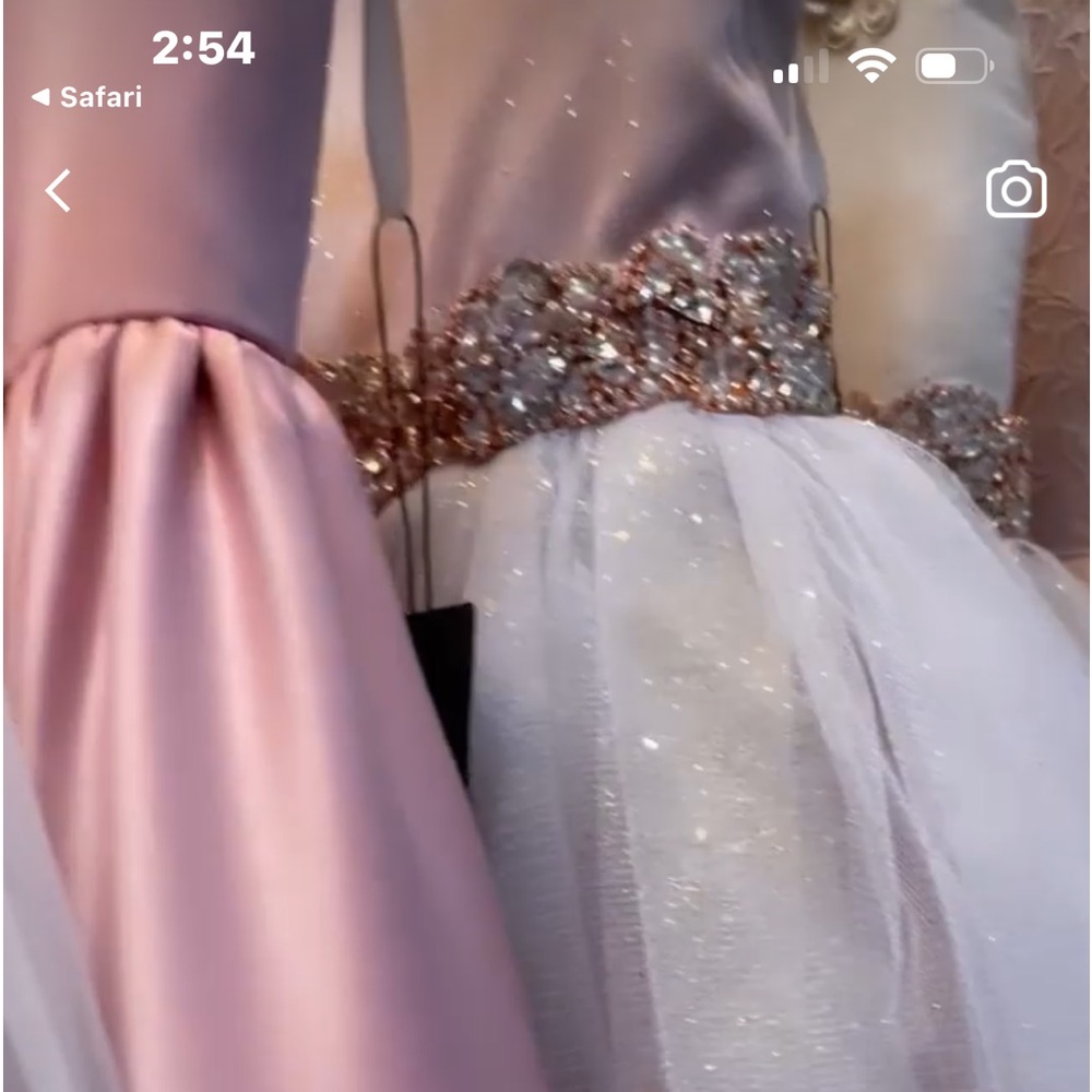 Will fit like size 6-10 it was a corset back